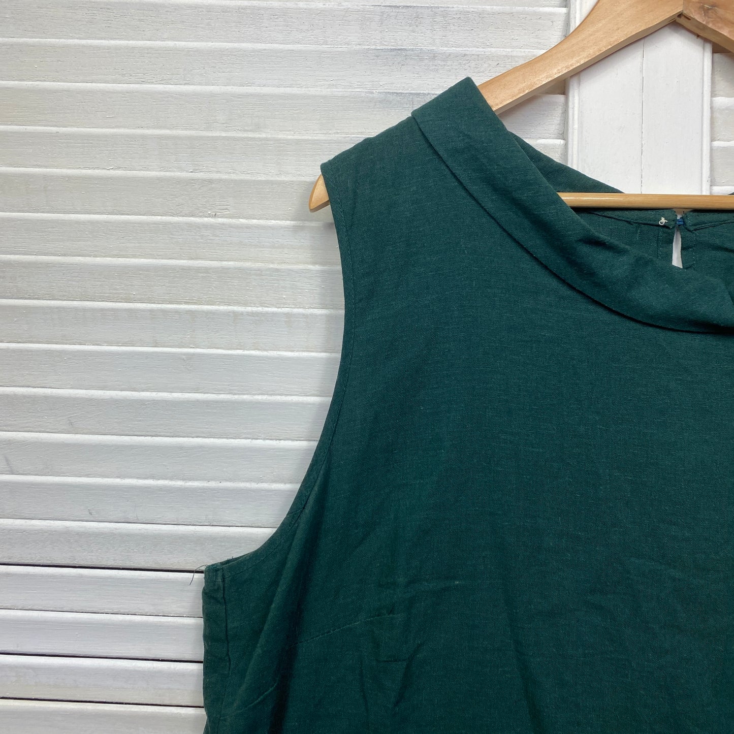 W Lane Linen Top Size 20 Plus Green Sleeveless