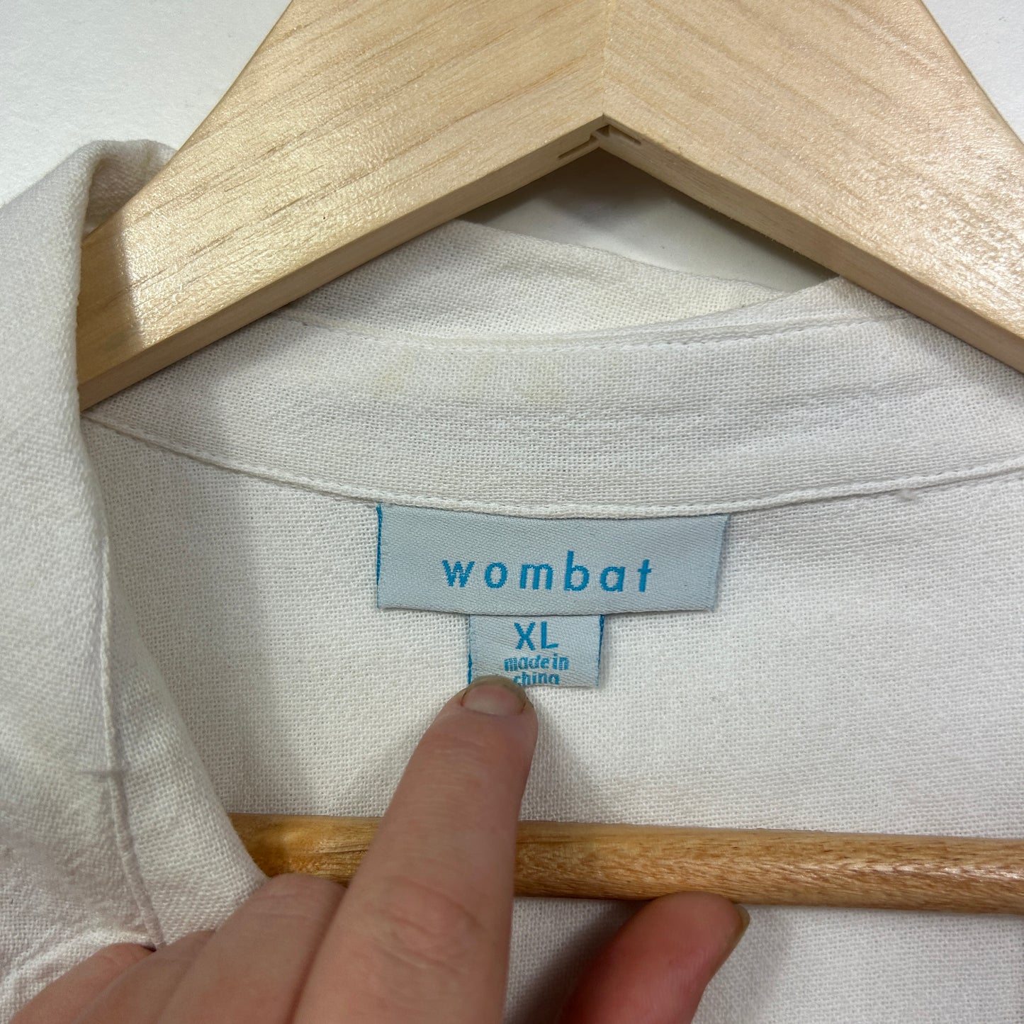 Wombat White Button Up Linen Shirt - Size XL
