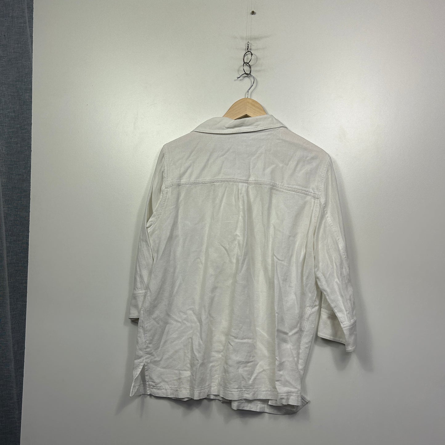 Wombat White Button Up Linen Shirt - Size XL