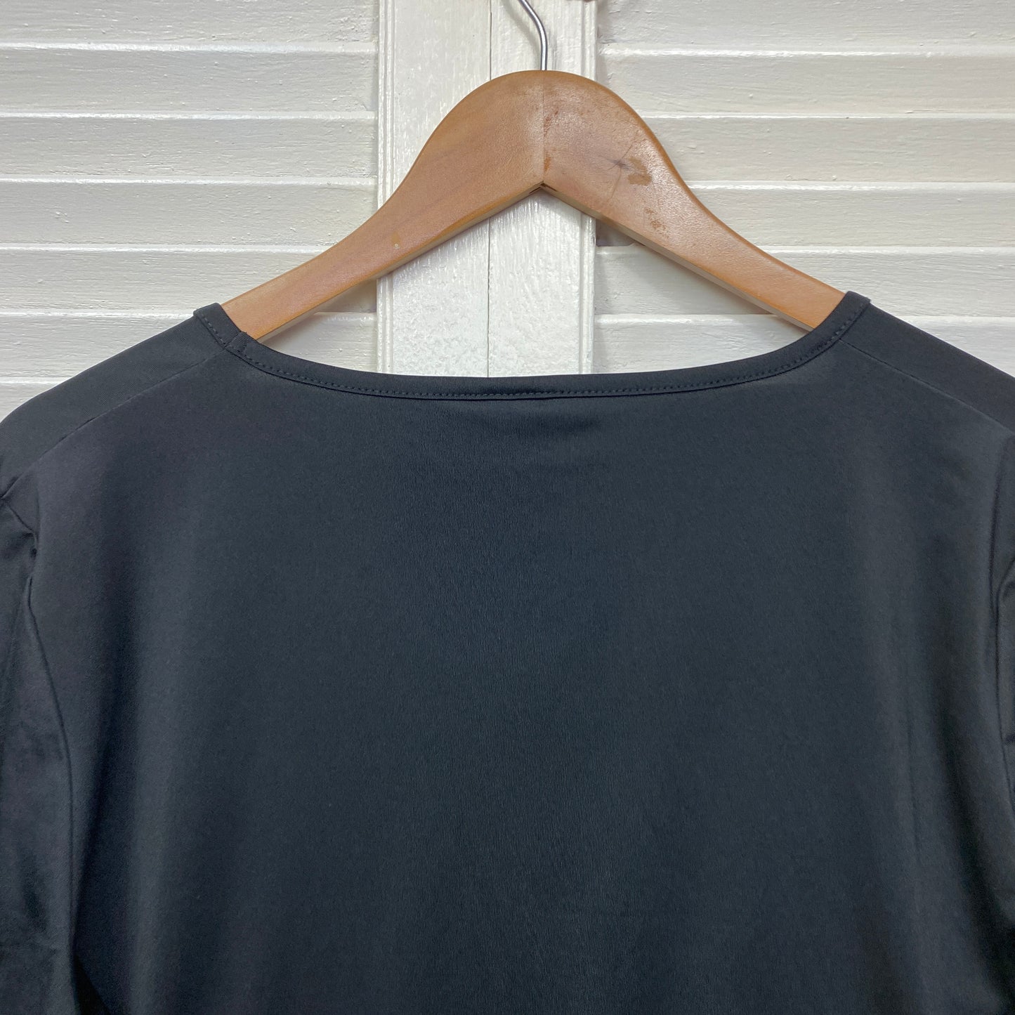 Taking Shape Top Size 18 Plus Medium Black Short Sleeve