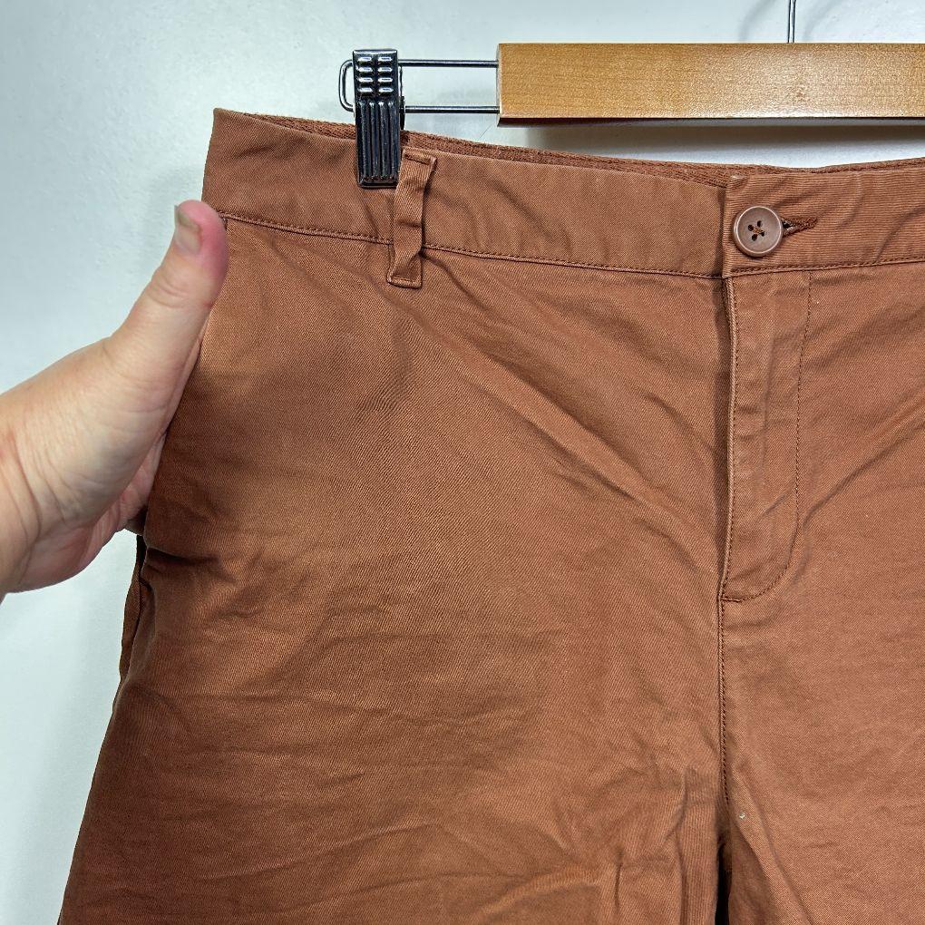 Woman Rust Cotton Chino Shorts - Size 14