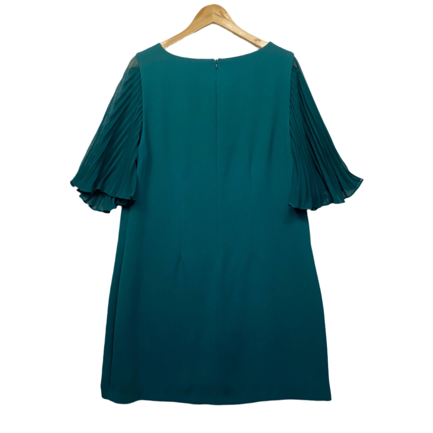 Review Dress Size 16 Emerald Green Pleated Sleeve Cocktail