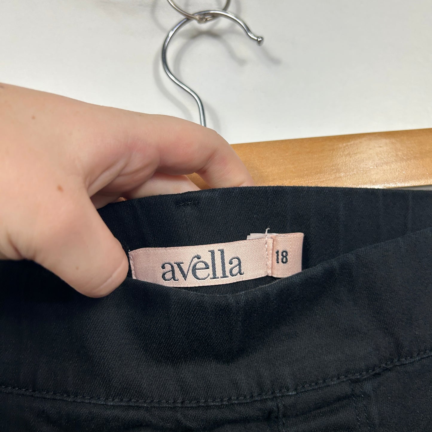 Avella Black Bermuda Shorts - Size 18