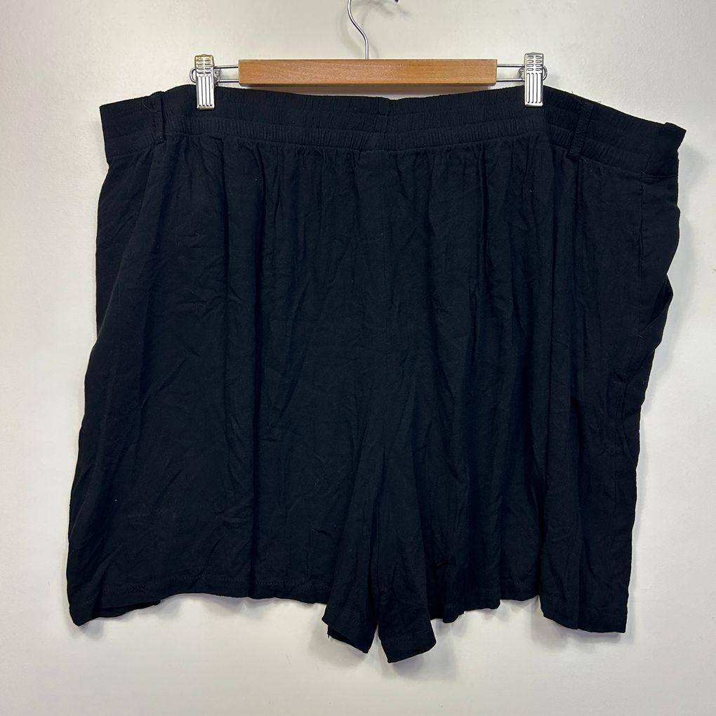 Alexia Black Shorts - Size 24-26