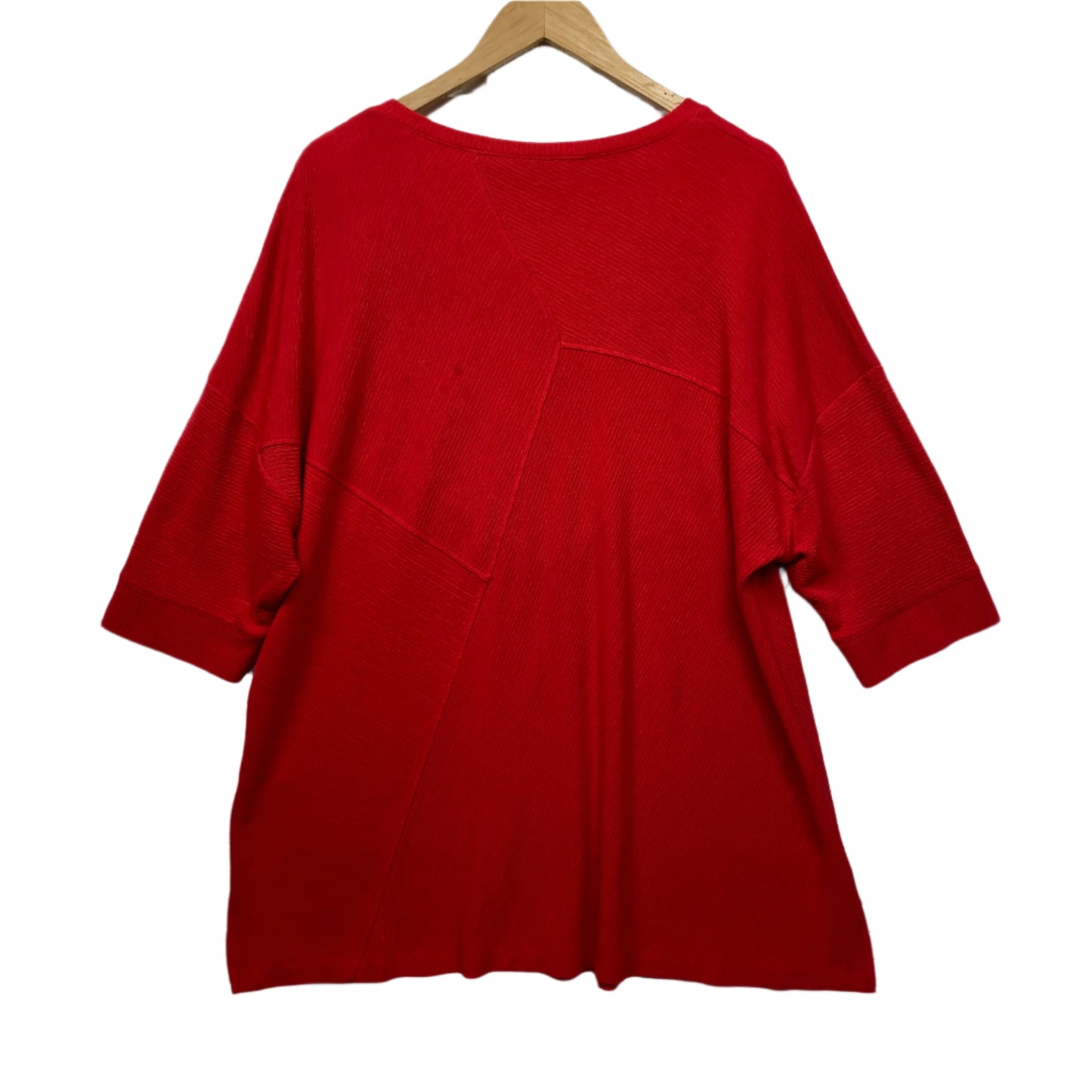 Virtuelle Top Size 18 Medium Red 3/4 Sleeve Textured