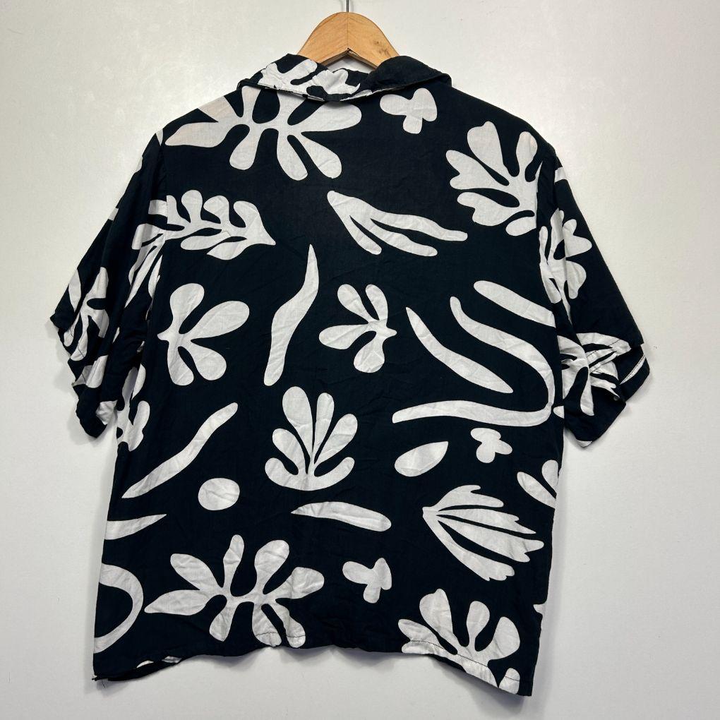 Black White Floral Tropical Shirt - Size L