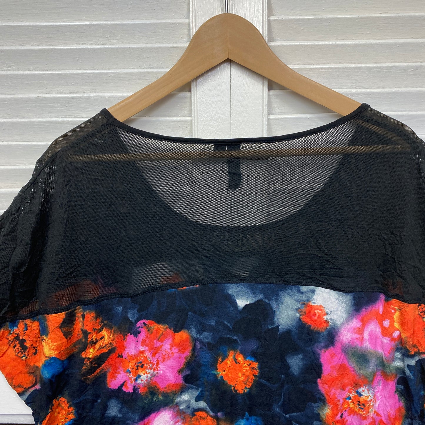 Taking Shape Top Size 16 18 Short Sleeve Floral Sheer