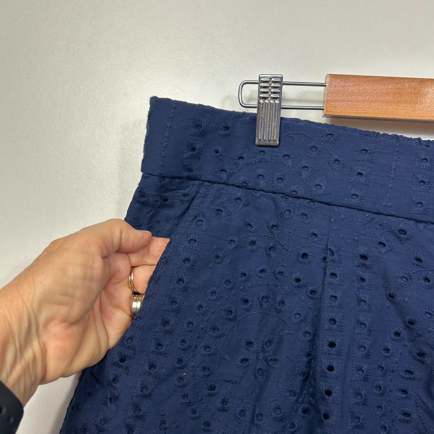 Belle Isle Torrid Navy Broderie Embroidered Shorts - Size 18