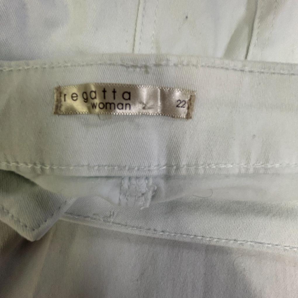 Regatta Woman White Cotton Capri Pants - Size 22