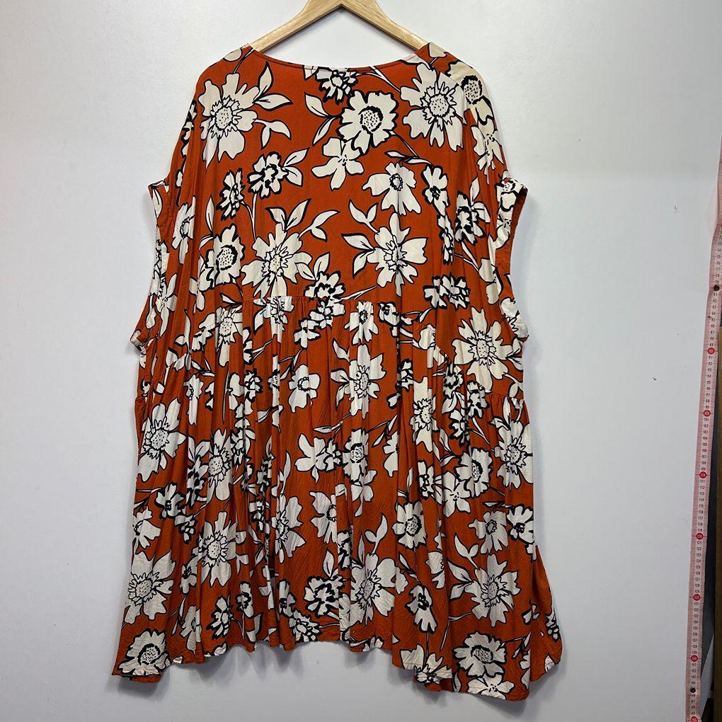PQ Collection Rust Floral Sleeveless Peak Top - One Size