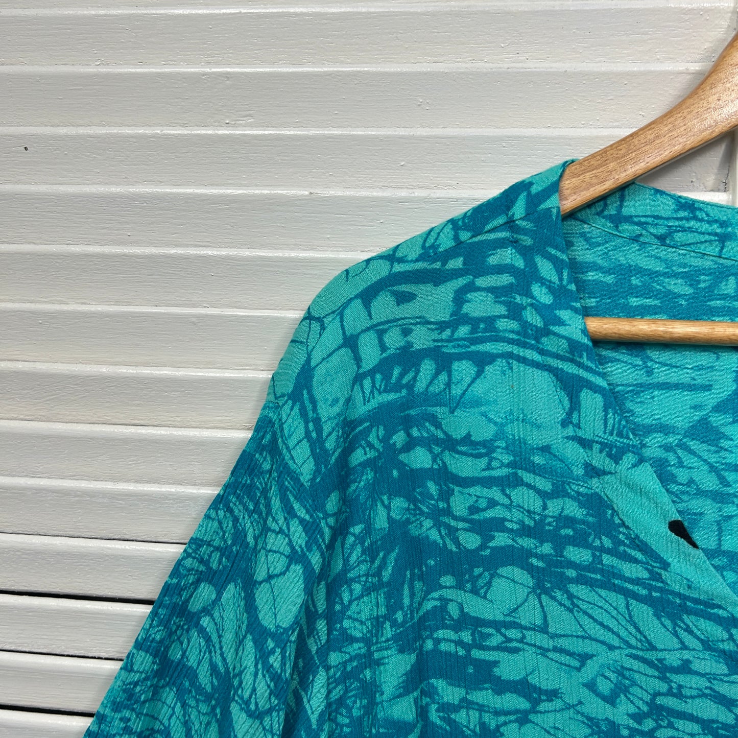 Sea of Love Top Size 14 Aqua Short Sleeve Rayon