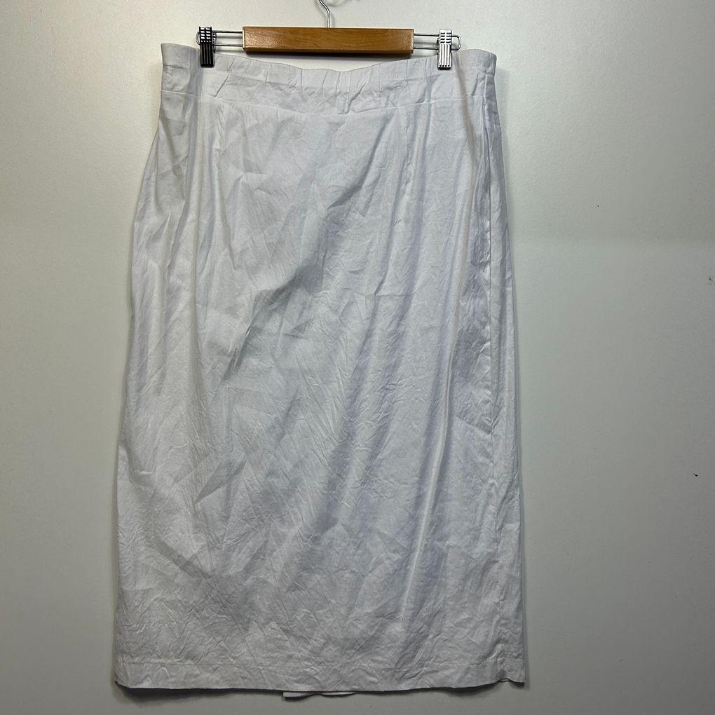 Taking Shape White Linen Skirt - Size 18