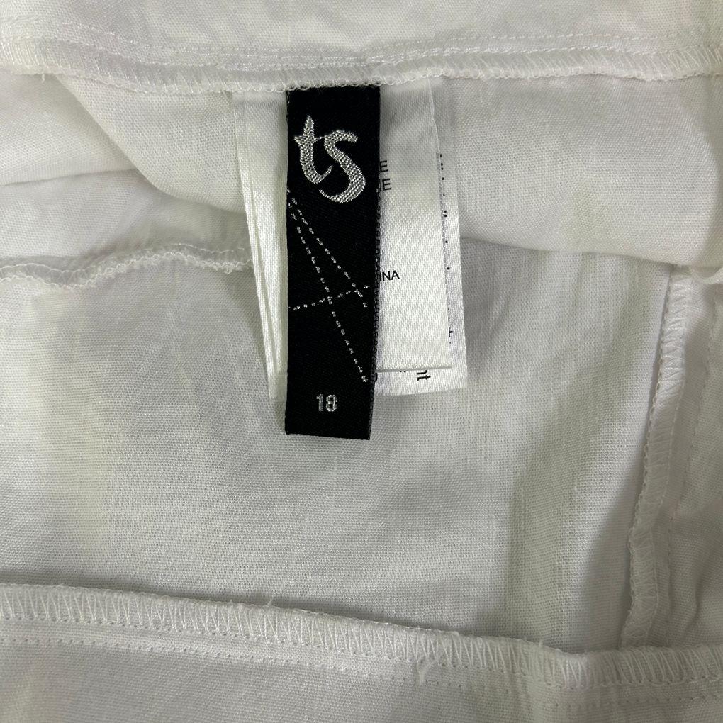 Taking Shape White Linen Skirt - Size 18
