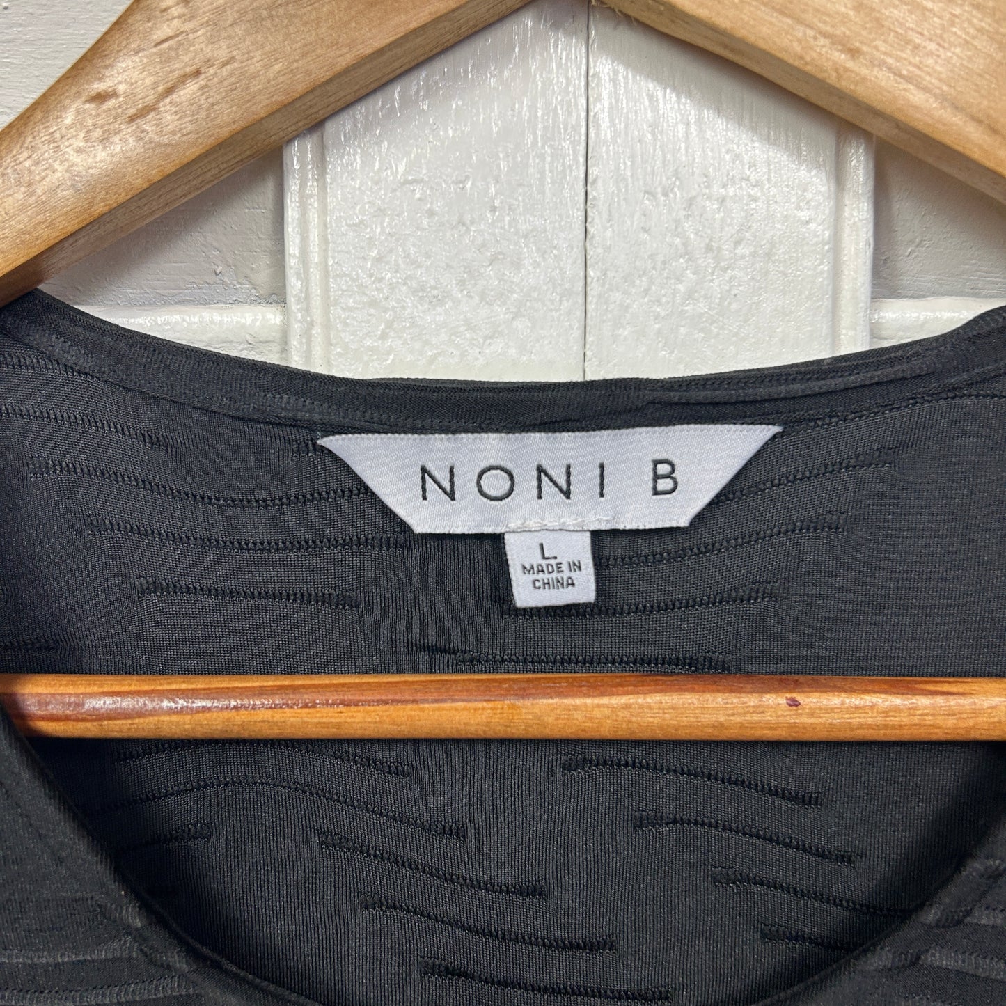 Noni B Top Size Large 14 Black Short Sleeve Textured