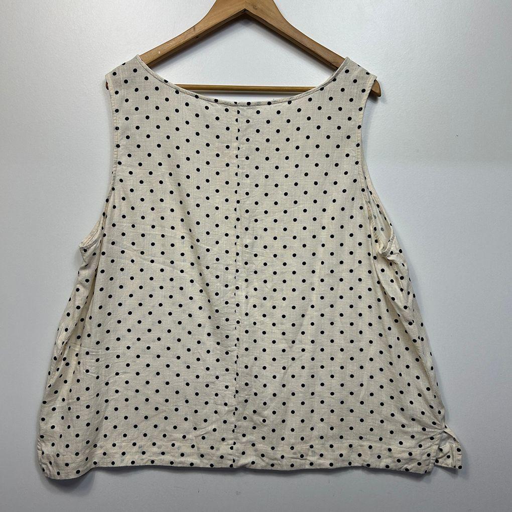 Suzanne Grae Linen Cream Linen Sleeveless Top - Size 22