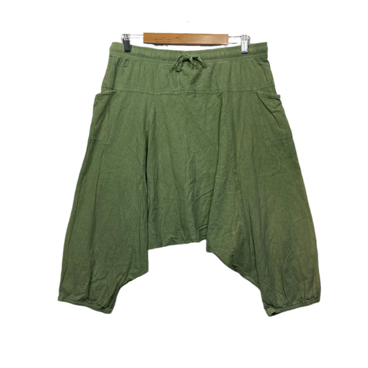 Ishka Shorts Size L XL Green Drop Crotch (Fault)