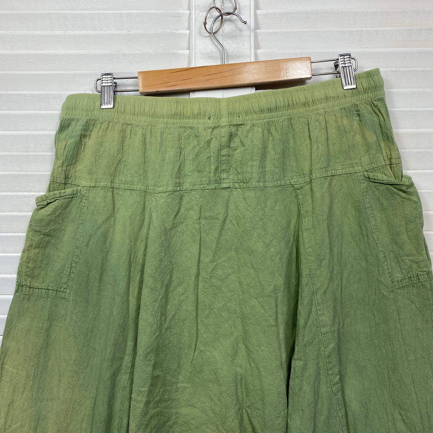 Ishka Shorts Size L XL Green Drop Crotch (Fault)