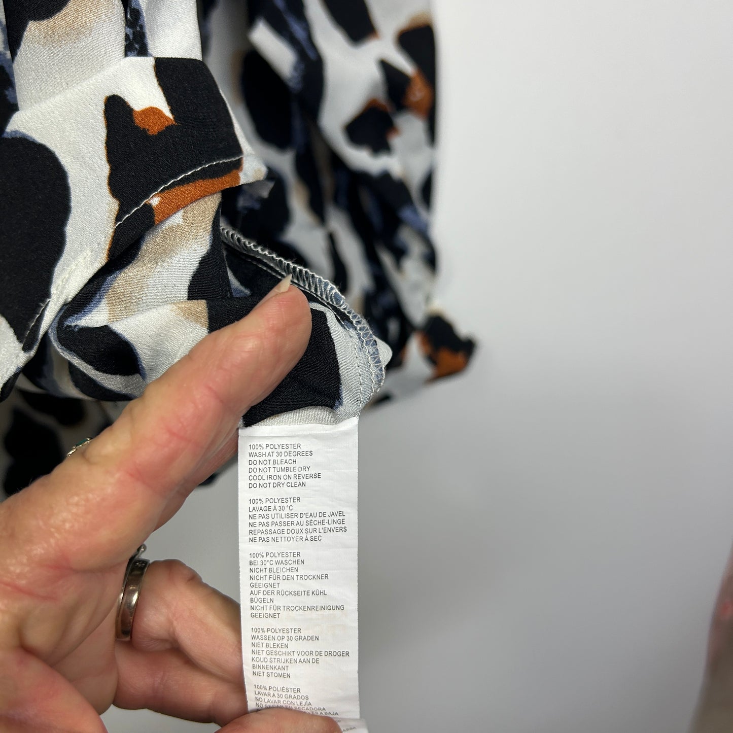 Boohoo White Multicoloured Abstract Print Long Sleeve Top - Size 22