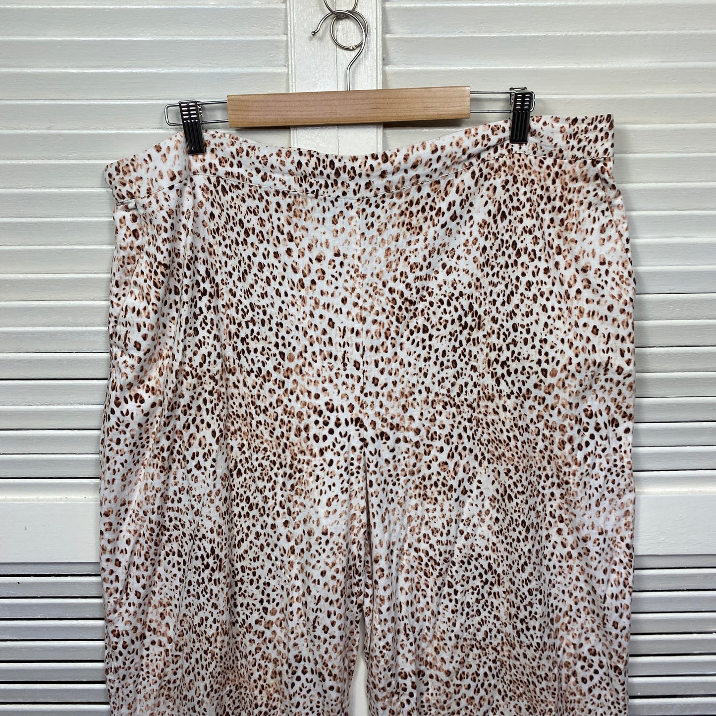 Sussan Linen Pants Size 18 Pockets Animal Print