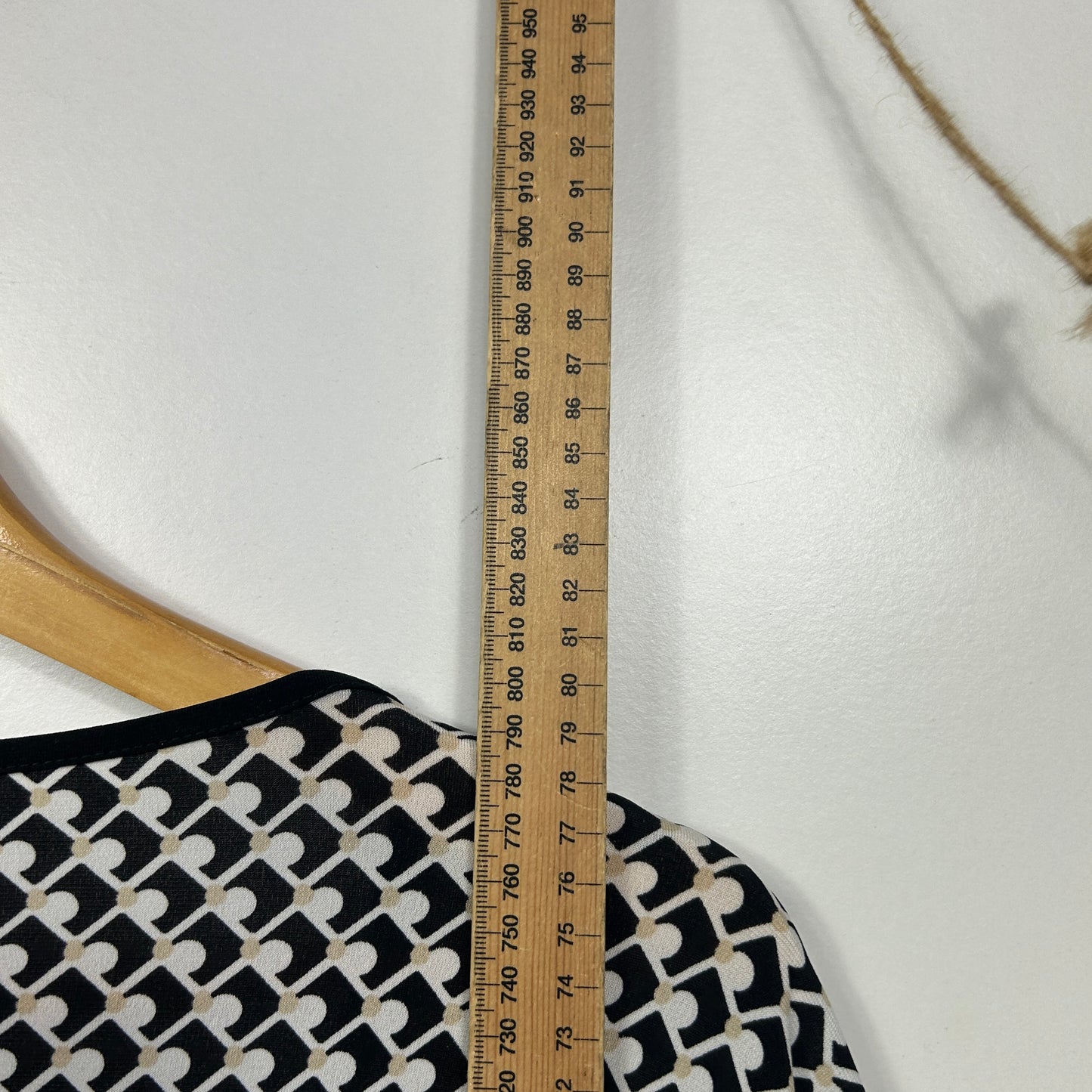 Taking Shape Black & White Geometric Print Asymmetric Top - Size 22/XL