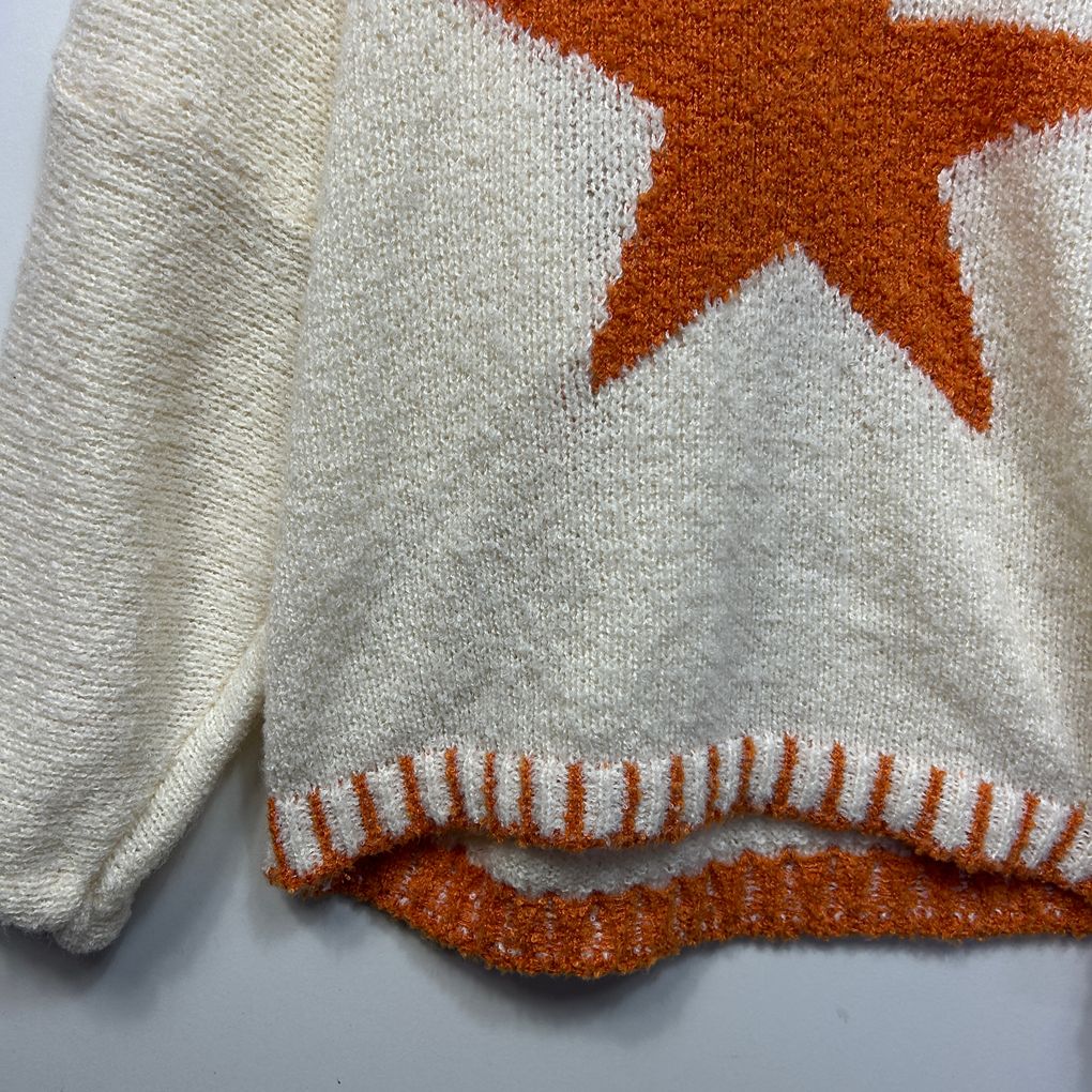 Cream Star Jumper - Size 3XL