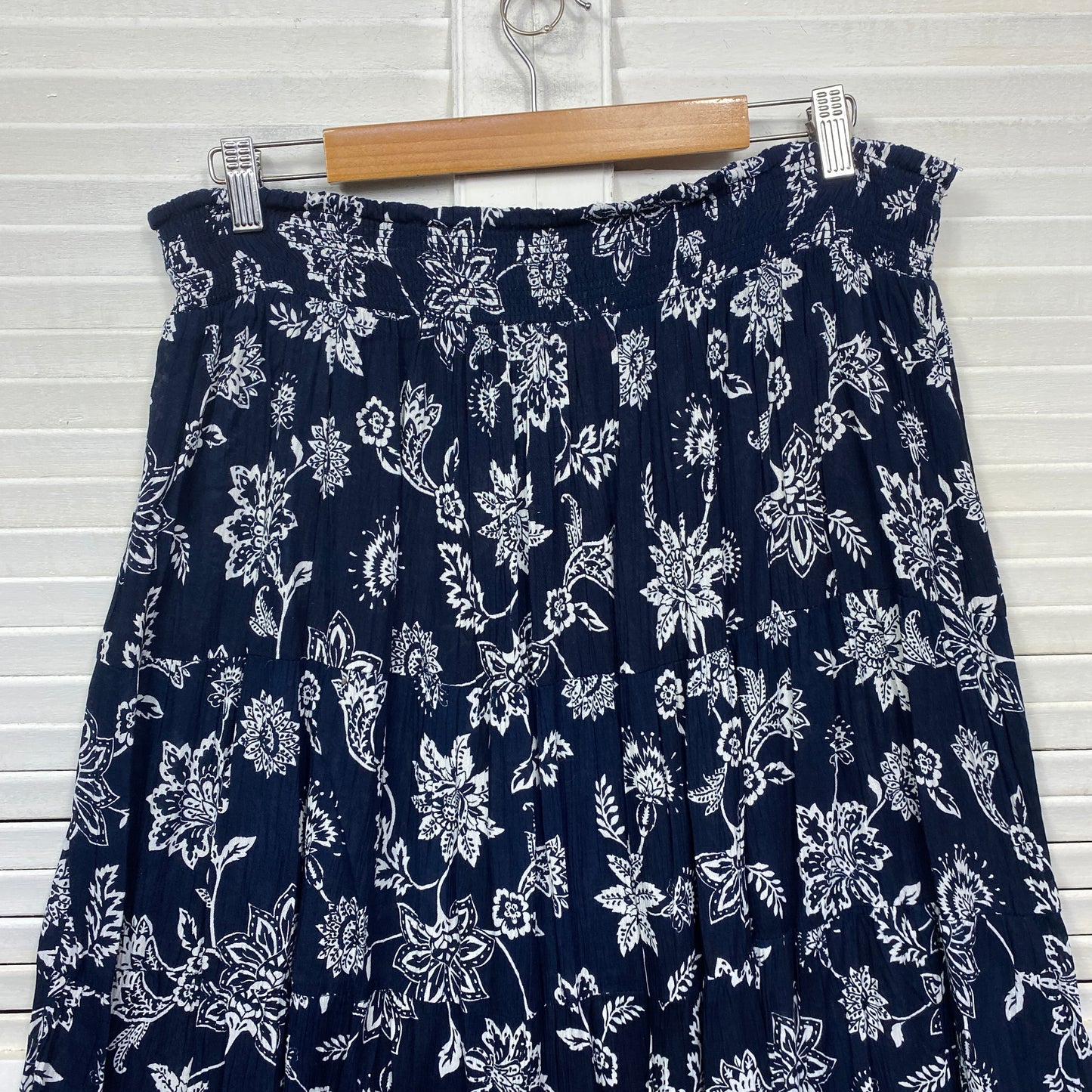 Millers Maxi Skirt Size XL Blue White Floral Elastic Waist Viscose