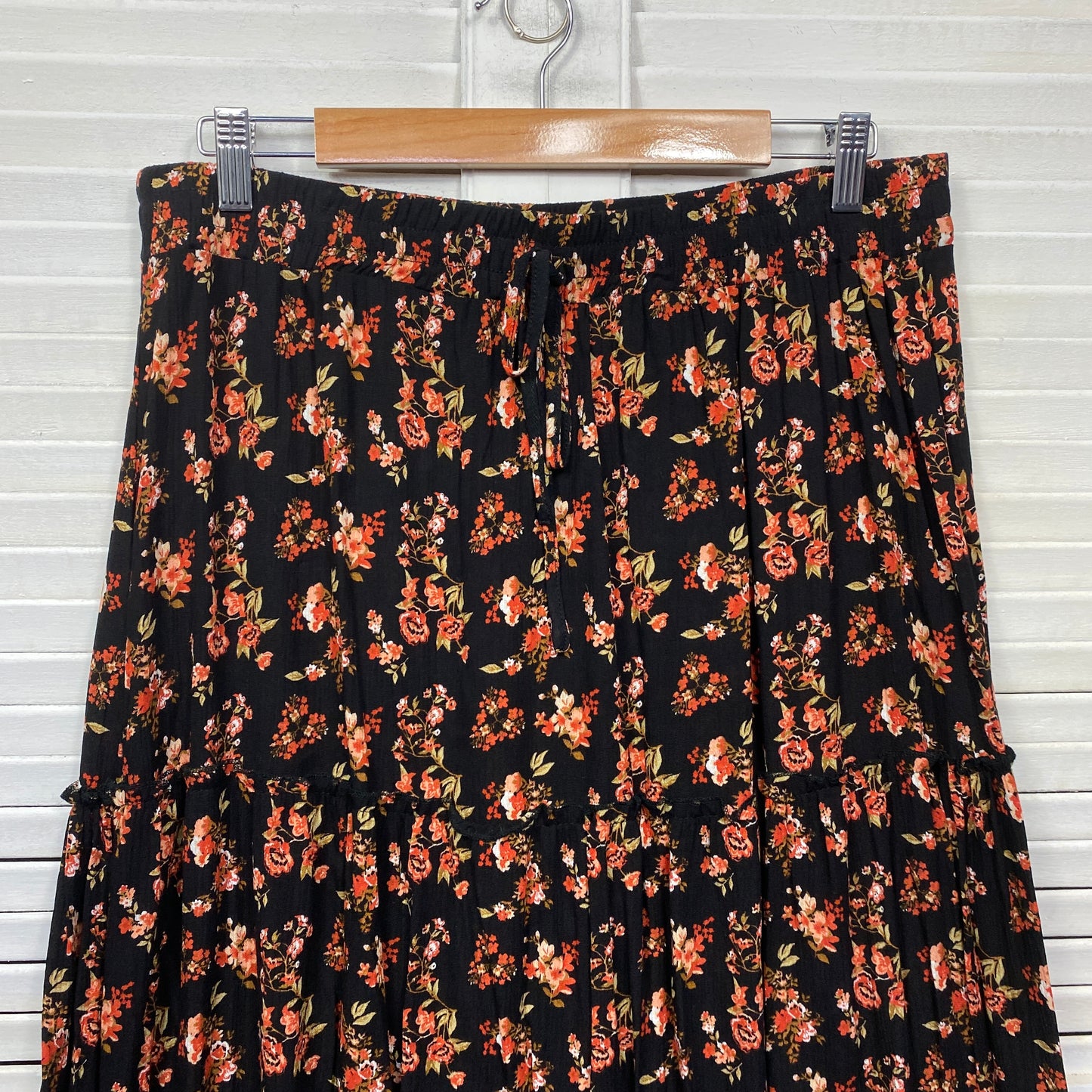 Noni B Maxi Skirt Size 16 Plus Black Floral Long Length Viscose