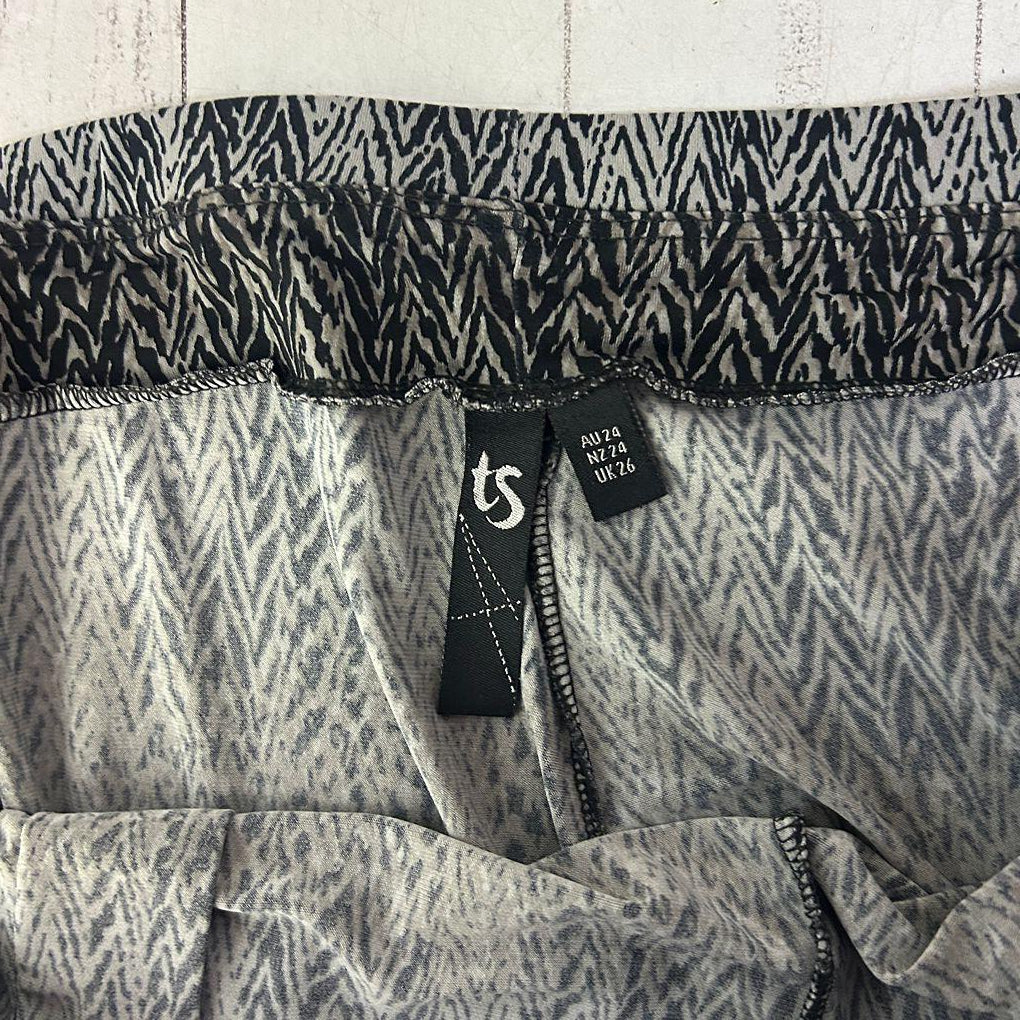Taking Shape Grey Pants - Size 24