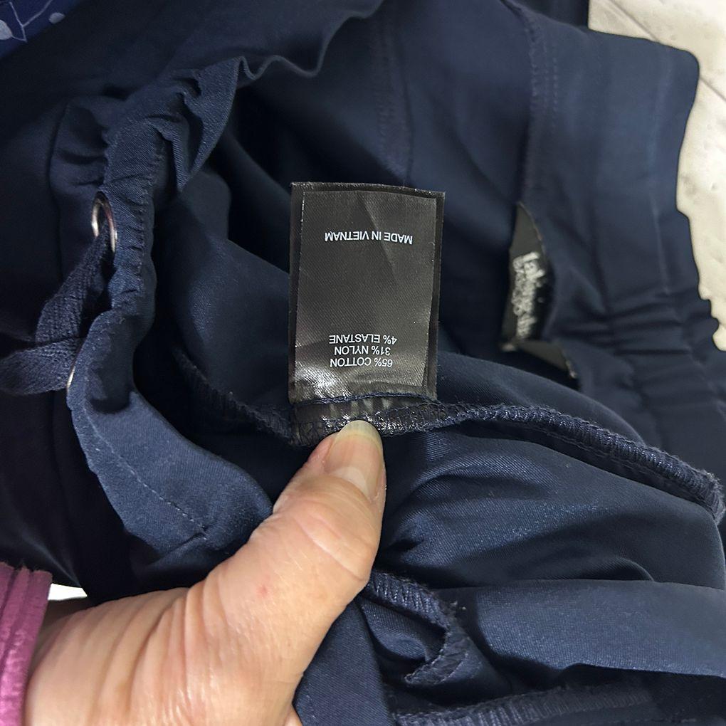 Taking Shape Navy Cotton Shorts / Cropped Pants - Size 22