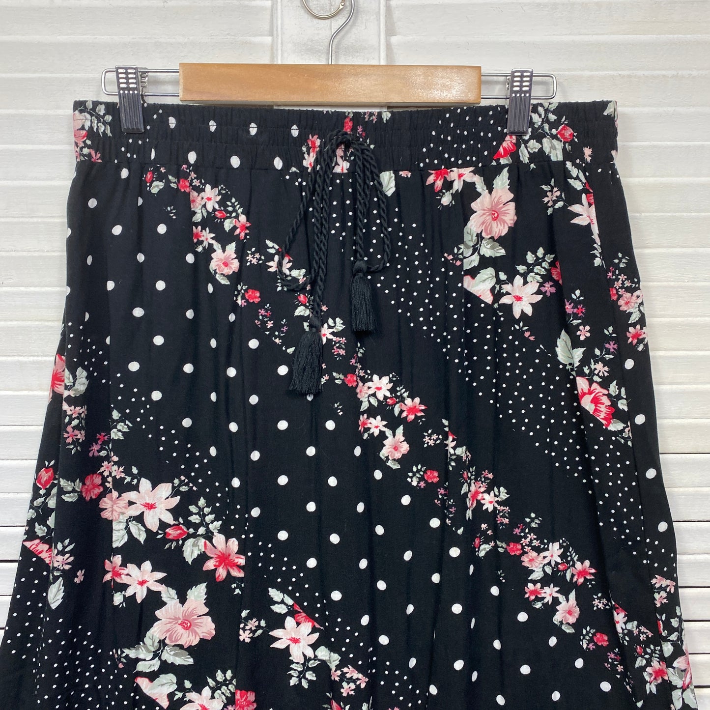 Edited Maxi Skirt Size 16 Black Floral Elastic Waist