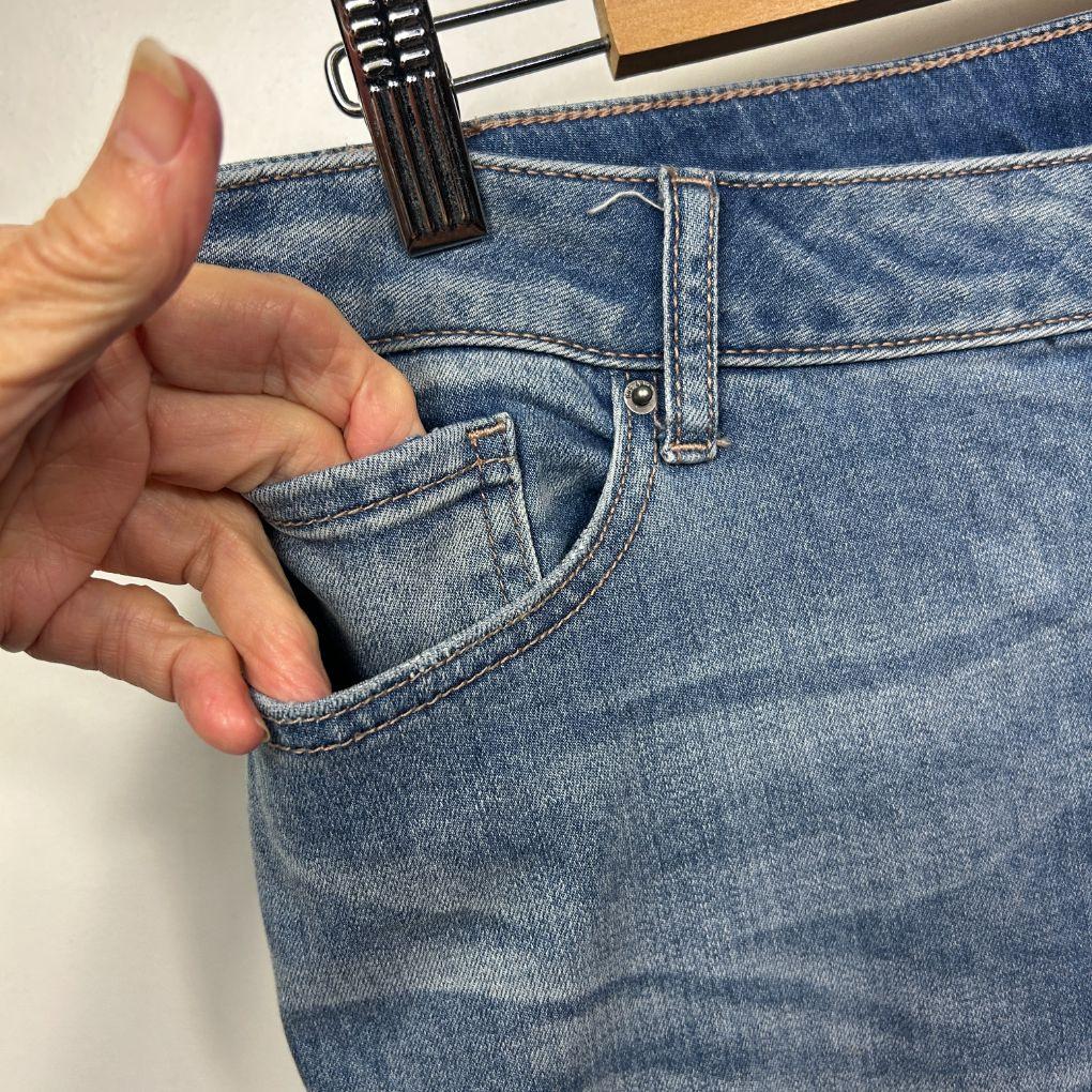 Katies Light Wash Distressed Jeans - Size 14