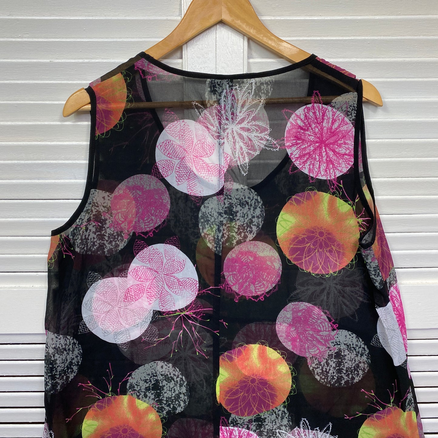 Taking Shape Top Size 14 XS Plus Sleeveless Multicoloured Sheer