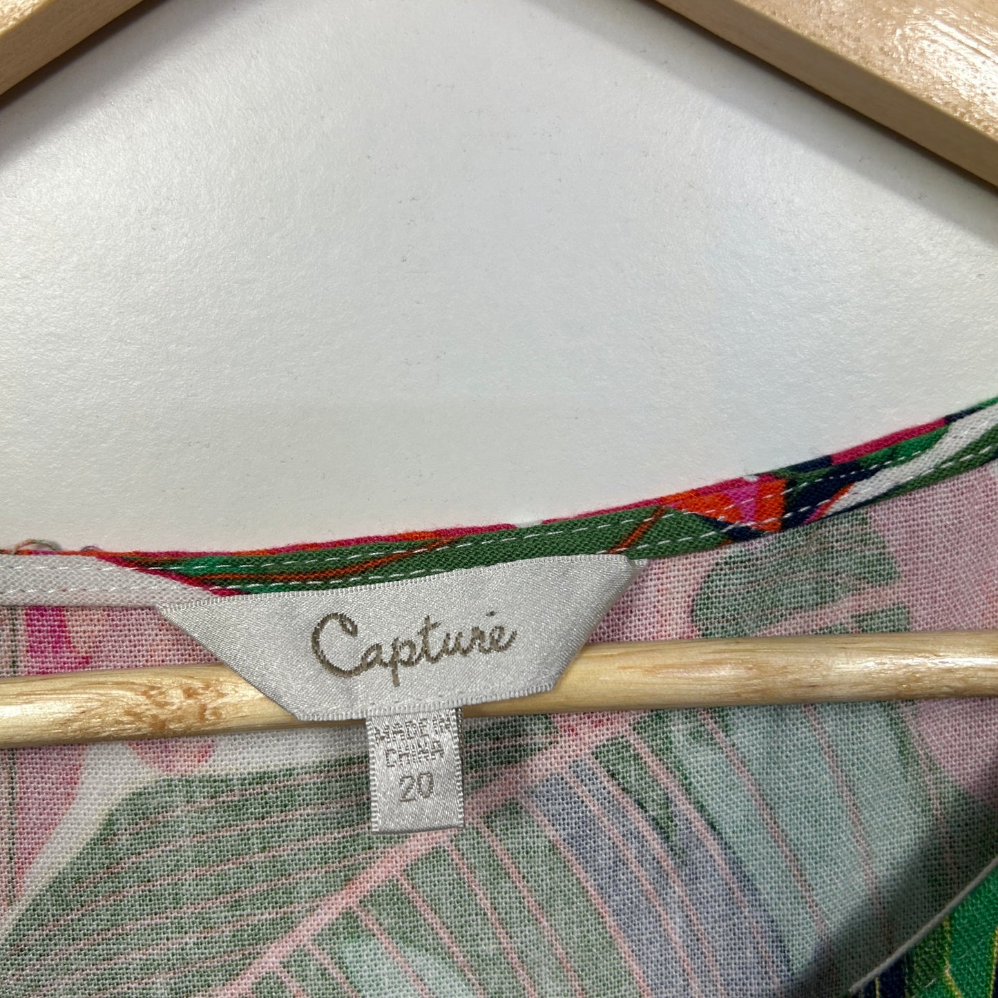 Capture Tropical Floral Print Dress - Size 18