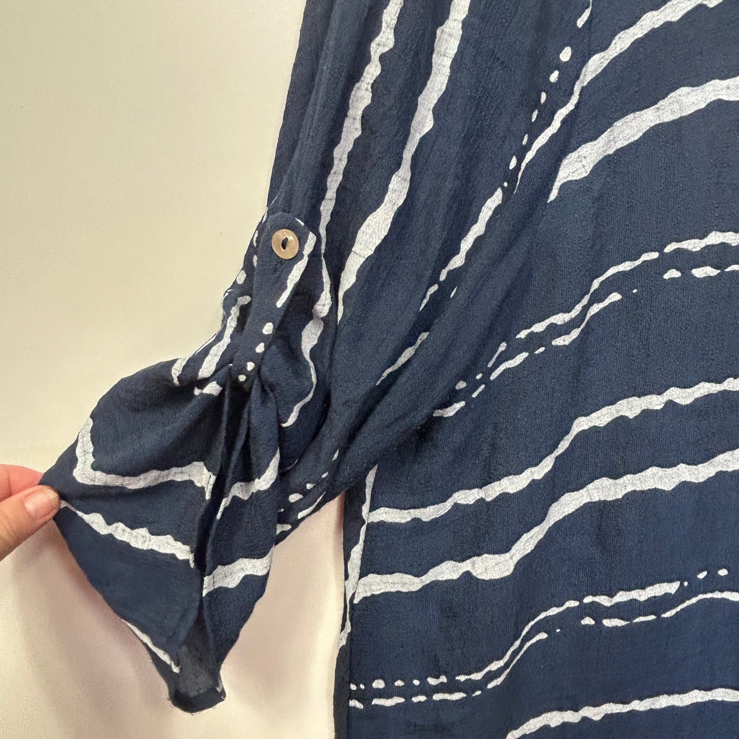 Clarity by Threadz Tunic Top Size 16 XL Navy White Layered Roll Tab Sleeve