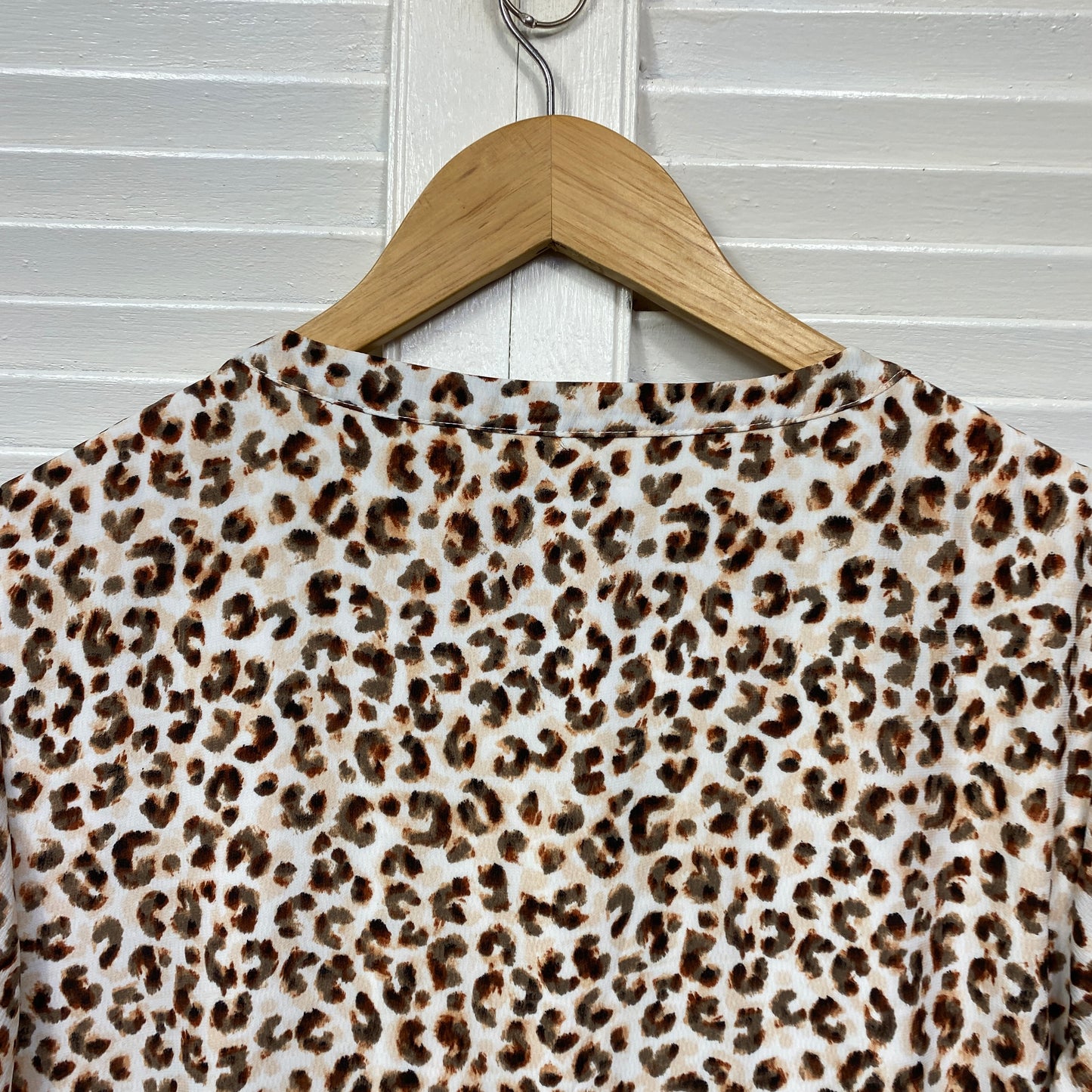 Table Eight Top Size 14 Short Sleeve Animal Print Lined