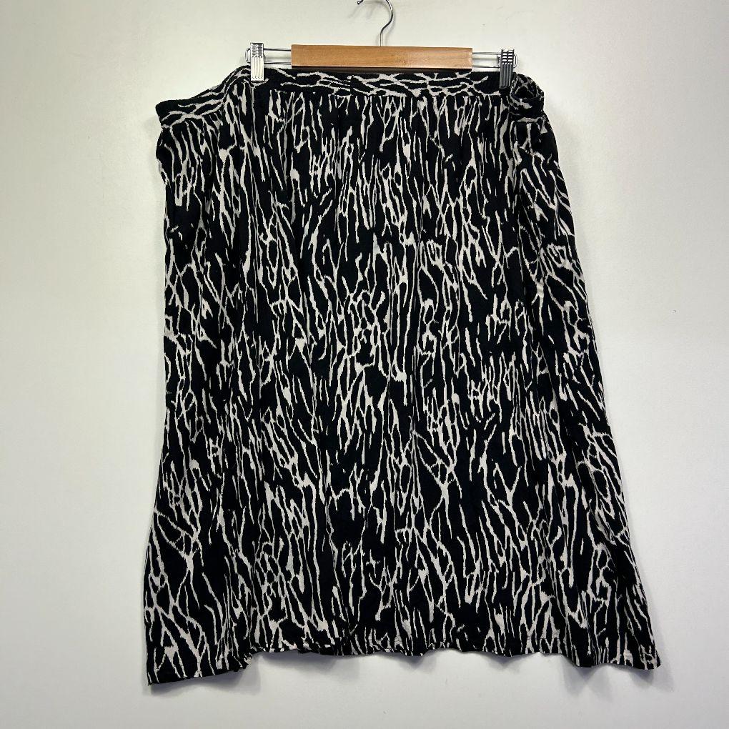 Autograph Black/White Animal Print Cotton Skirt - Size 26