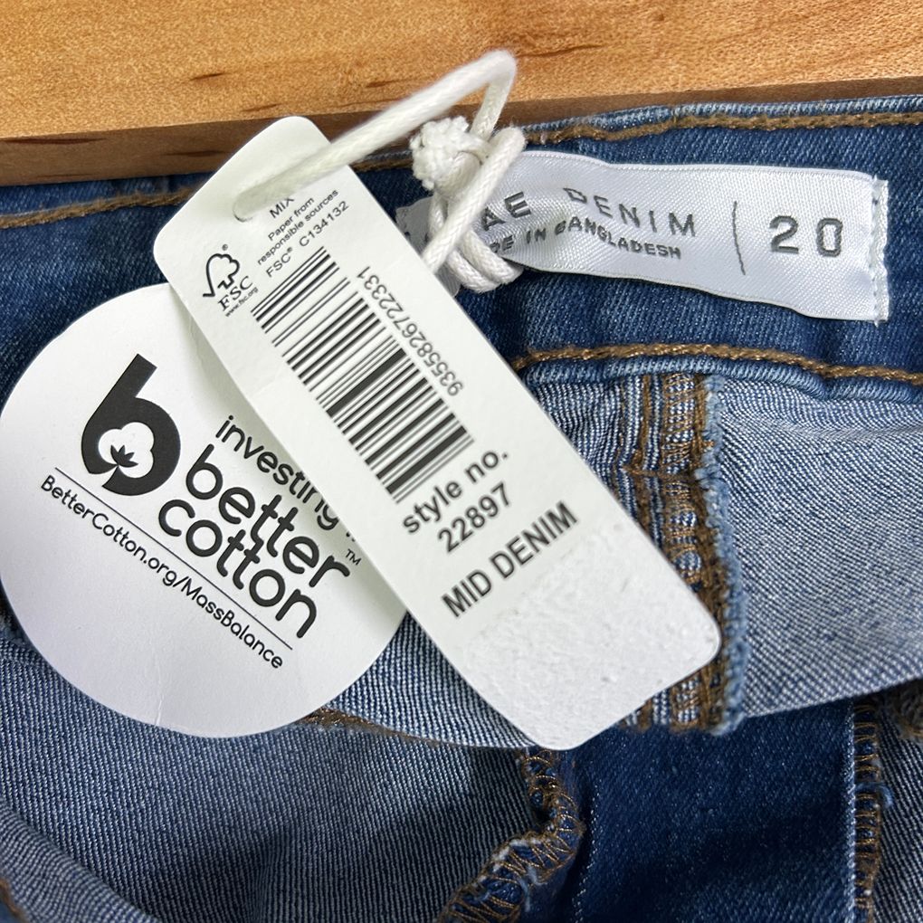 Suzanne Grae Denim Blue Shorts - Size 20