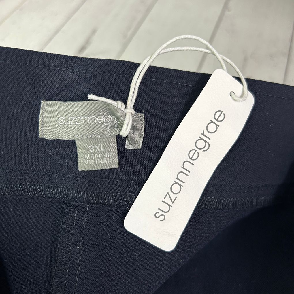 Suzanne Grae Navy Slim  Shorts - Size 3XL