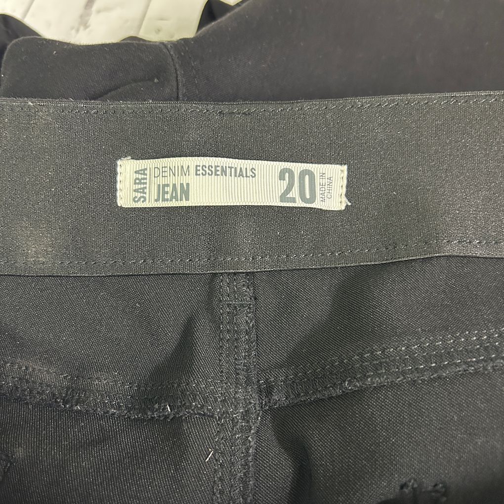 Sara Black Jeans - Size 20
