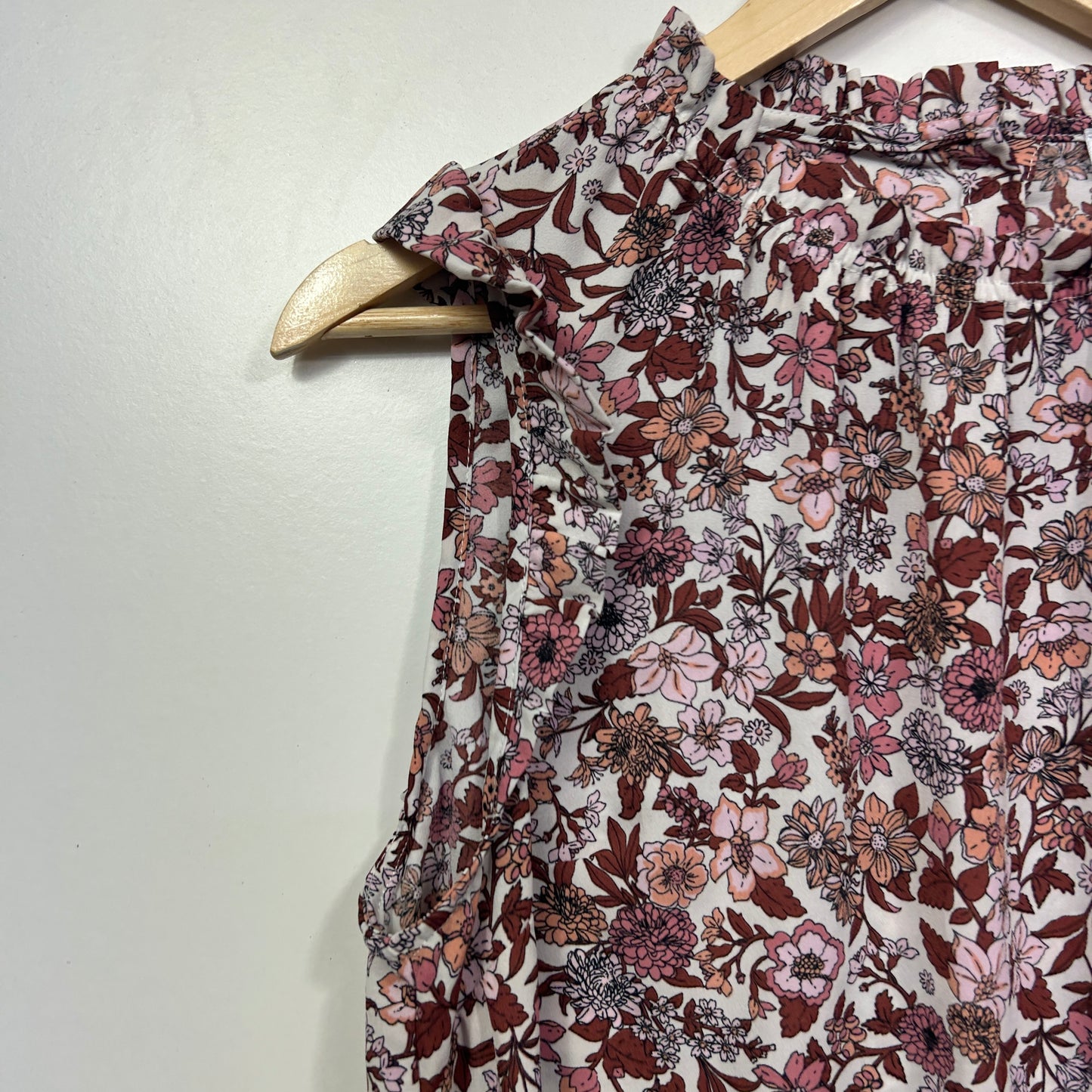 Preview Floral Sleeveless Top - Size 18