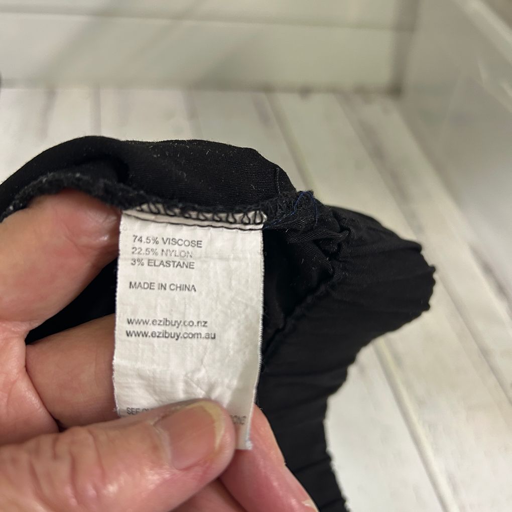 Capture Black Pants - Size 16