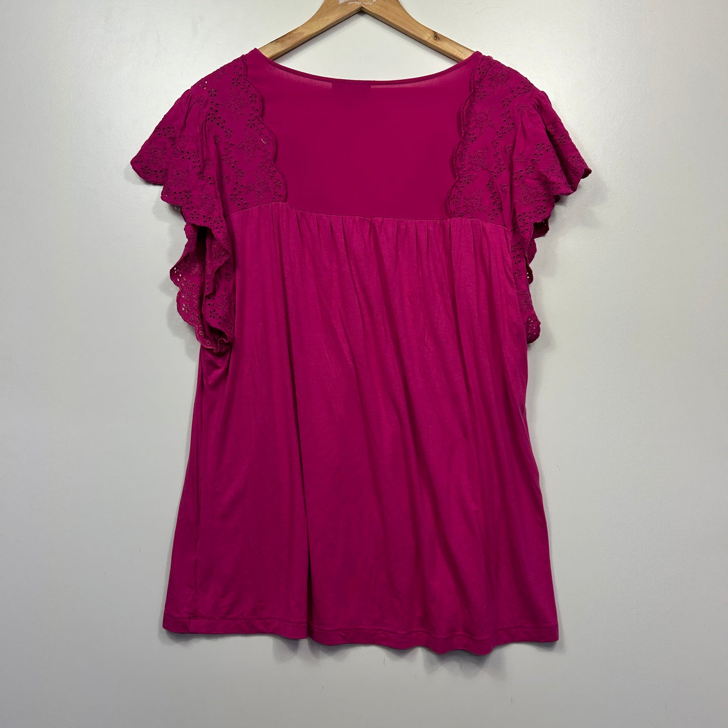 Autograph Magenta Broderie Top - Size 16/Small Plus