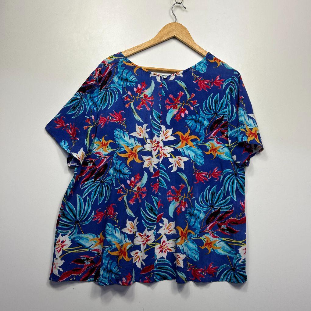 Orientique Blue Floral Top - Size 18