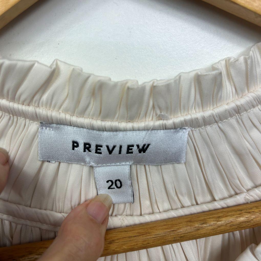 Preview Cream Ruffle Top - Size 20