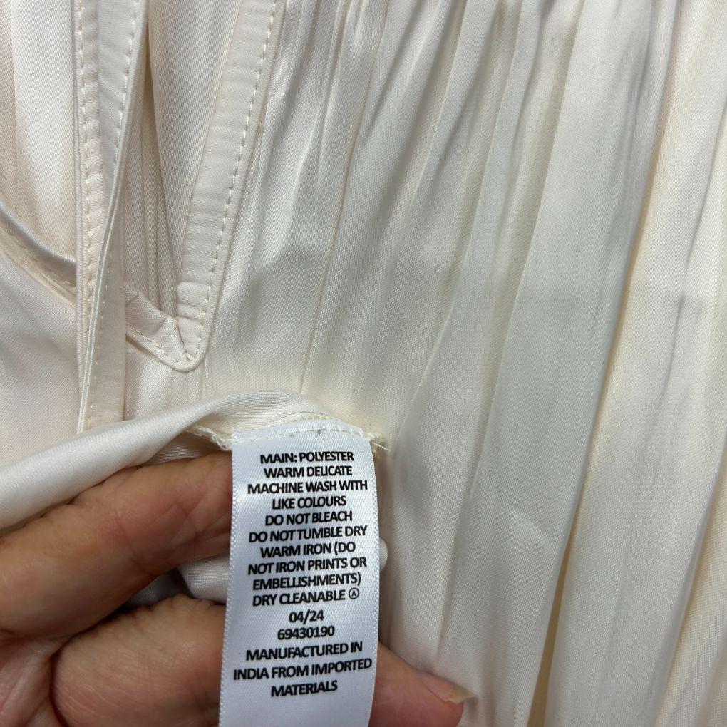 Preview Cream Ruffle Top - Size 20