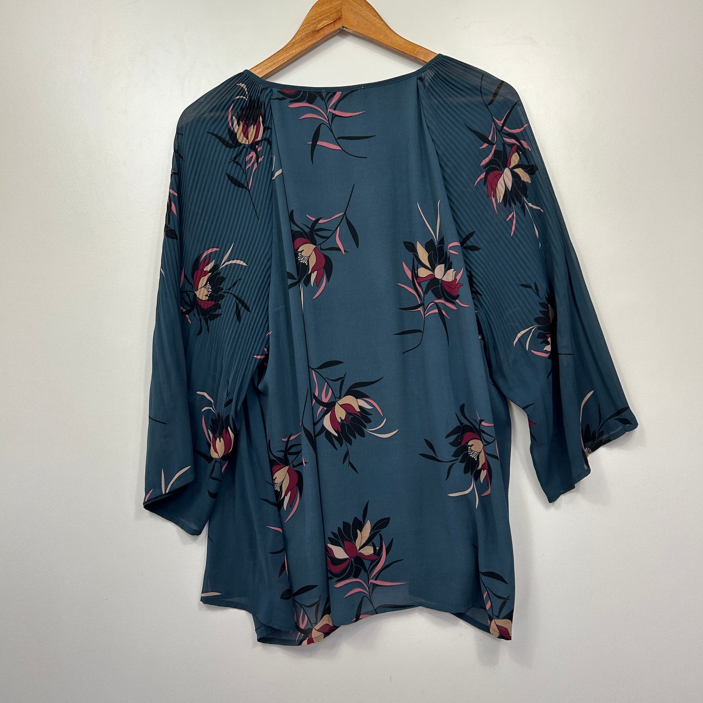Regatta Teal Floral Pleated Top - Size 16