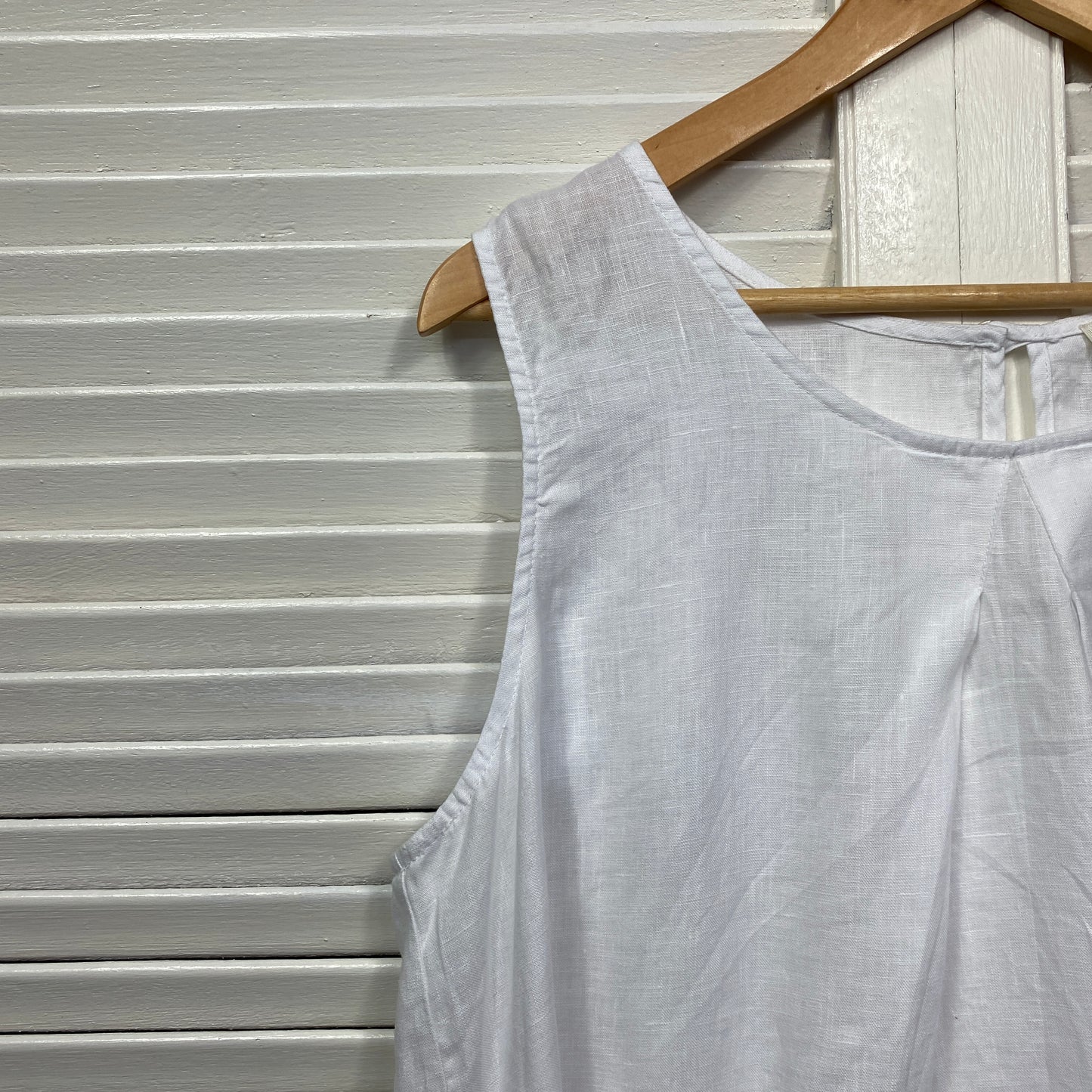 Threadz Linen Top Size 14 Large White Sleeveless