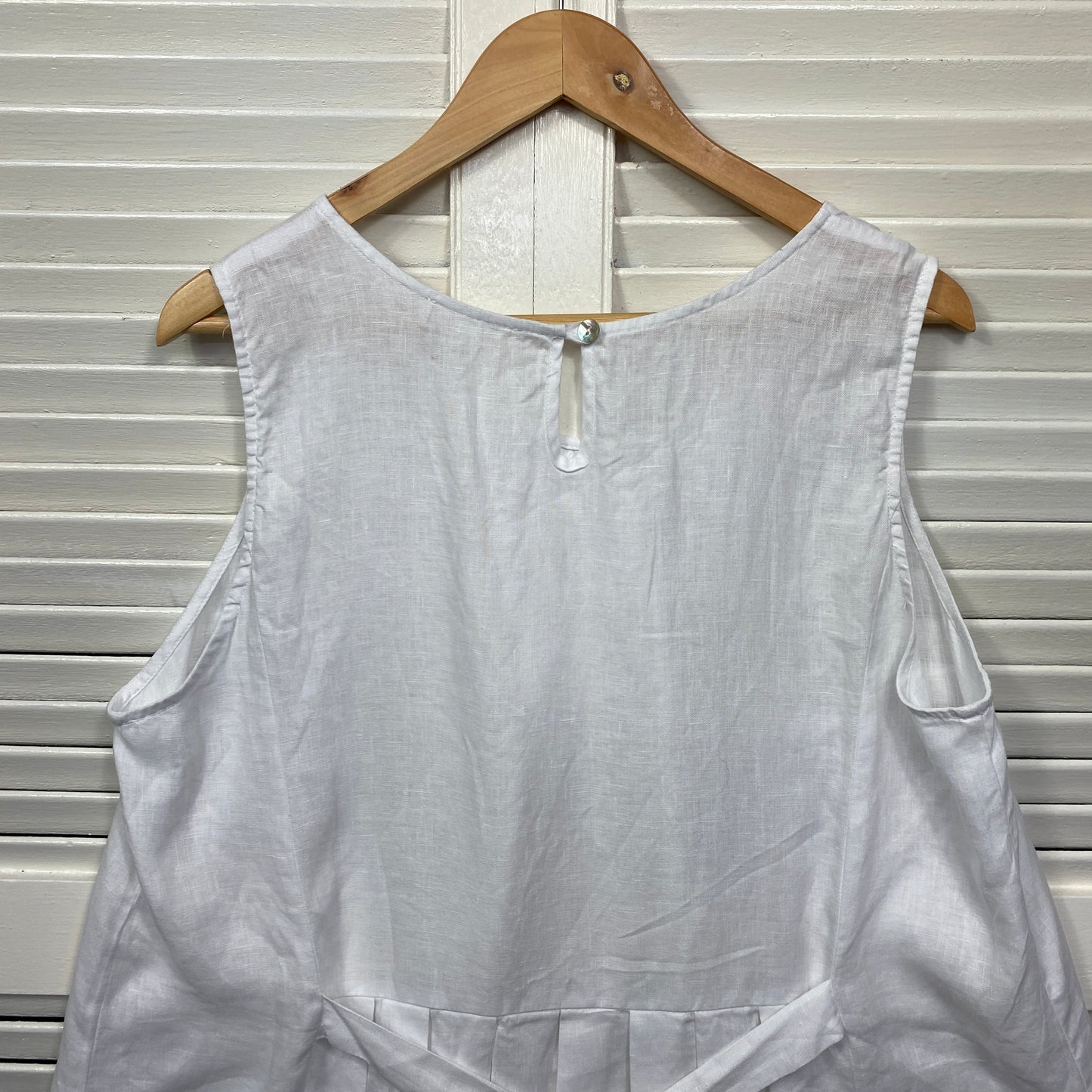 Threadz Linen Top Size 14 Large White Sleeveless