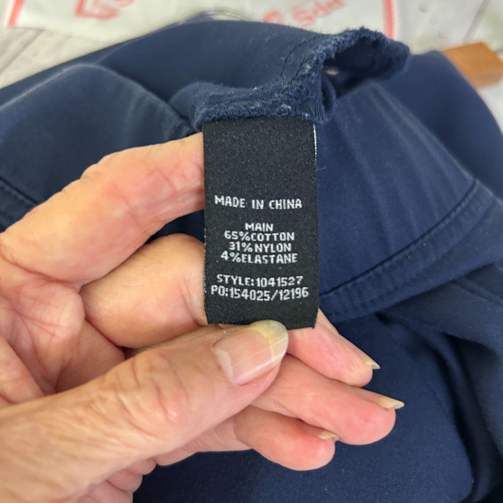 W.Lane Navy Cropped Pants - Size 18 (fault)
