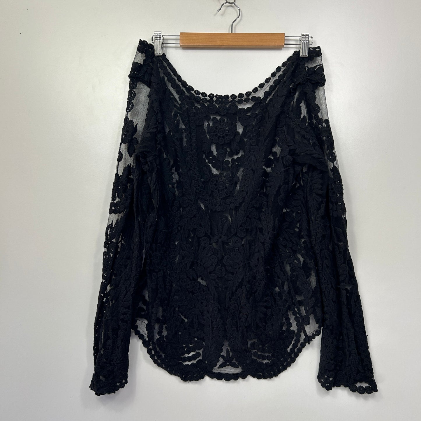 Black Lace Off-Shoulder Top - Size 14/16